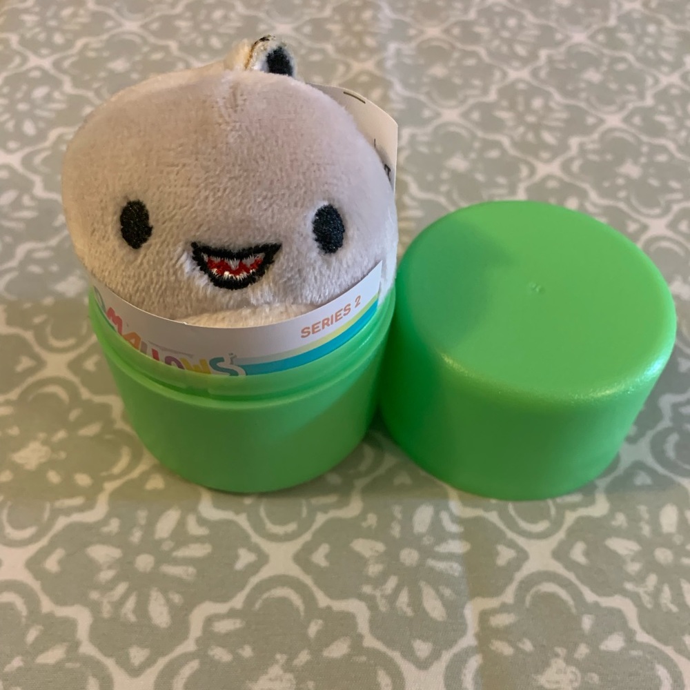 BNWT Gordon cute mini squishmallow squishville